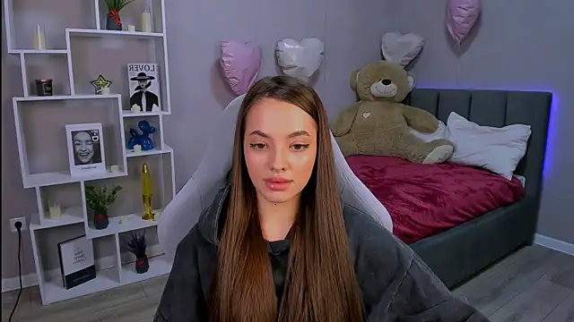 MelanieAlves online show from March 2026 02:17:01 PM