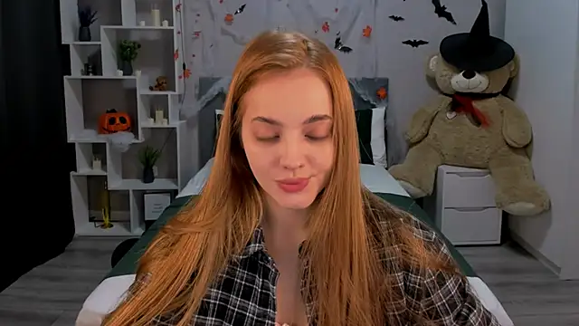 MelanieAlves online show from October 2025 06:37:01 PM