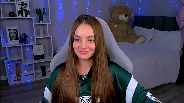 MelanieAlves online show from April 2026 08:20:01 PM