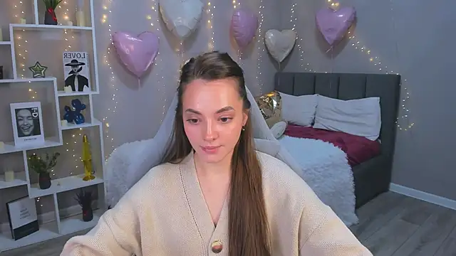 MelanieAlves online show from February 2026 06:19:01 PM