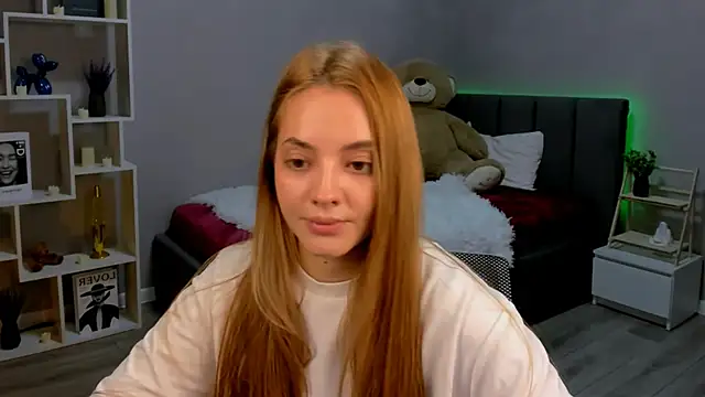 MelanieAlves online show from November 2025 06:23:02 PM