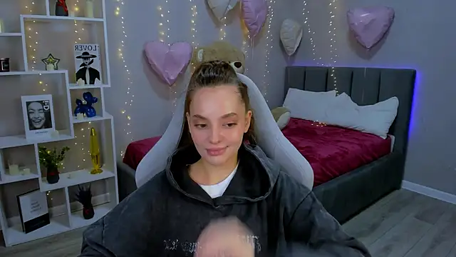 MelanieAlves online show from March 2026 06:46:01 PM