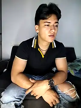 Snapshot of THE_LITTLE_LIAM chatting on October 2025 09:48:01 PM THE LITTLE LIAM online show from October 2025 09:48:01 PM