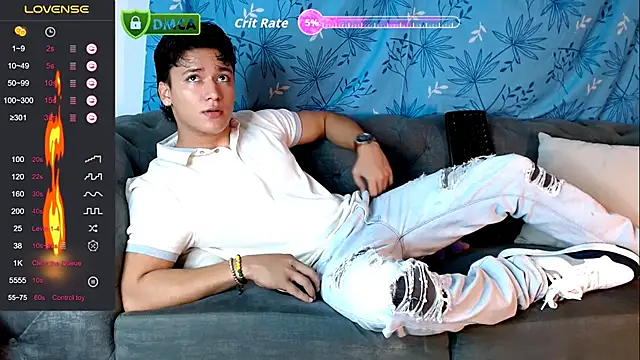 Snapshot of THE_LITTLE_LIAM chatting on June 2026 04:53:02 AM THE LITTLE LIAM online show from June 2026 04:53:02 AM