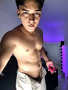 Snapshot of THE_LITTLE_LIAM chatting on October 2025 11:49:01 PM THE LITTLE LIAM online show from October 2025 11:49:01 PM