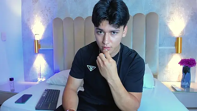 THE LITTLE LIAM online show from December 2025 12:48:02 PM