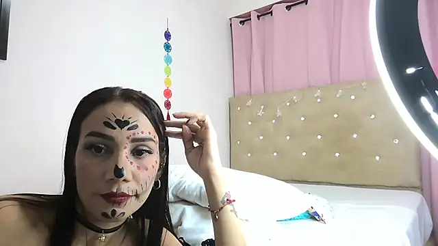 sofia8428 online show from November 2025 01:55:02 AM