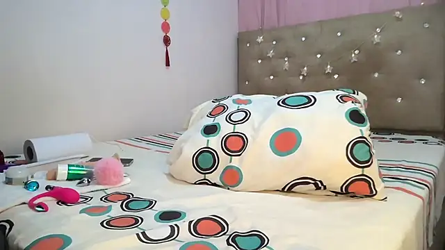 sofia8428 online show from April 2026 12:25:02 AM