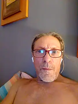 Deddyitalia3p online show from September 2025 09:28:01 PM