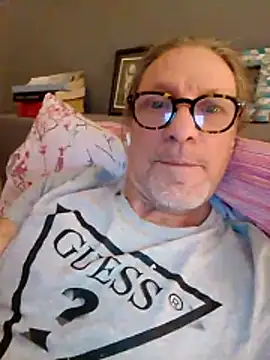 Deddyitalia3p online show from November 2025 08:31:02 PM