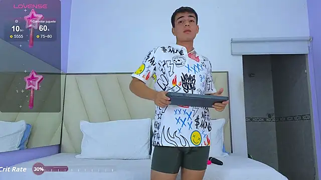 Hotboy21  online show from November 2025 03:39:02 AM