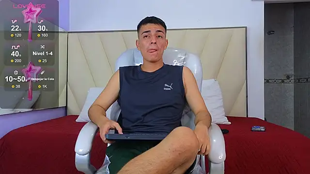 Hotboy21  online show from November 2025 04:05:02 AM