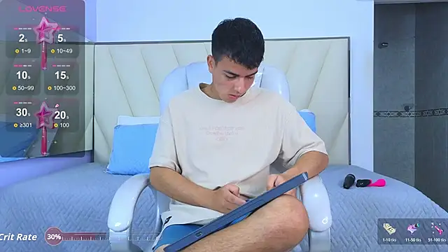 Hotboy21  online show from November 2025 03:38:01 AM