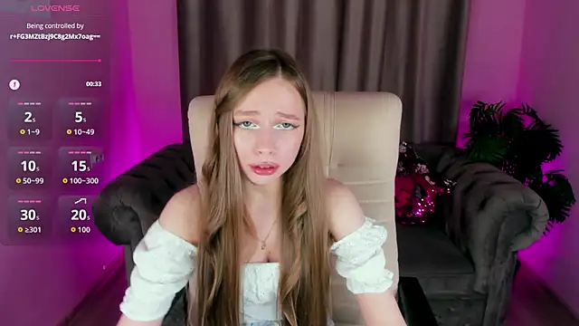 Snapshot of Amy_Waynee chatting on November 2025 05:17:02 PM Amy Waynee online show from November 2025 05:17:02 PM