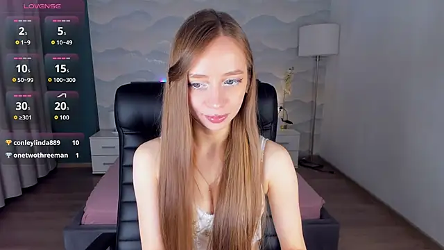 Snapshot of Amy_Waynee chatting on November 2025 06:33:02 PM Amy Waynee online show from November 2025 06:33:02 PM