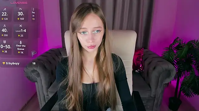 Snapshot of Amy_Waynee chatting on November 2025 04:18:02 PM Amy Waynee online show from November 2025 04:18:02 PM