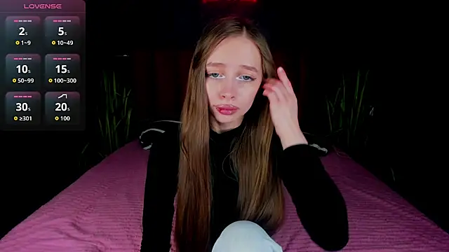 Snapshot of Amy_Waynee chatting on November 2025 04:34:02 AM Amy Waynee online show from November 2025 04:34:02 AM