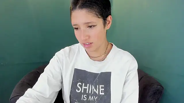 Elaine87  online show from October 2025 09:06:02 PM