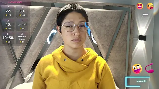 Elaine87  online show from November 2025 09:31:01 PM