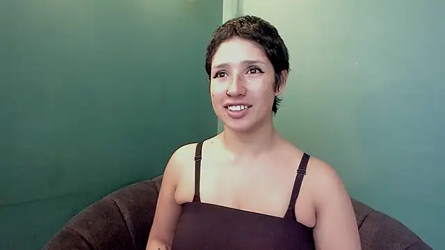 Elaine87  online show from December 2025 09:05:01 PM