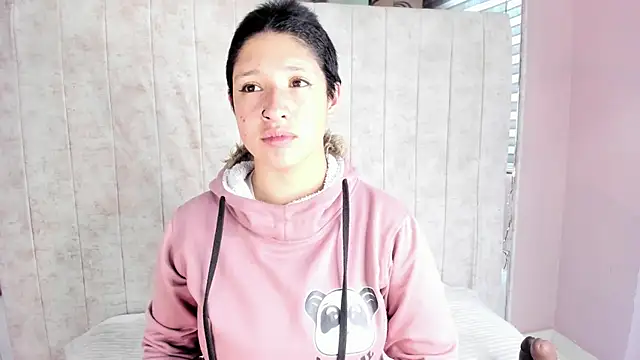 Elaine87  online show from October 2025 07:11:01 PM