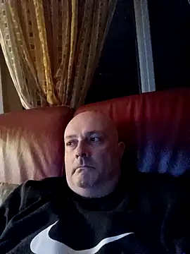 Alexis Bull online show from December 2025 11:42:01 PM