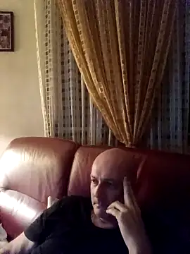 Alexis Bull online show from September 2025 09:59:02 PM