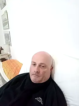 Alexis Bull online show from March 2026 09:44:01 AM