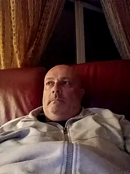 Alexis Bull online show from April 2026 11:17:02 PM