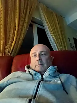 Alexis Bull online show from November 2025 12:00:02 AM