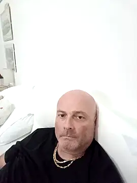 Alexis Bull online show from October 2025 02:51:01 PM