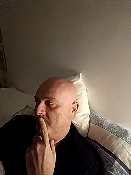 Alexis Bull online show from December 2025 11:50:02 PM