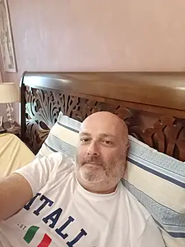 Alexis Bull online show from July 2026 02:50:02 PM