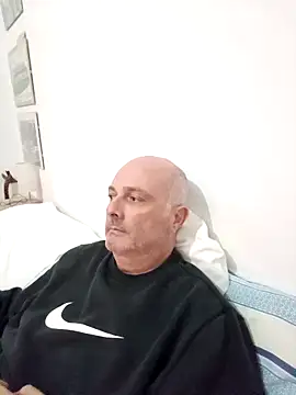 Alexis Bull online show from November 2025 05:57:01 PM