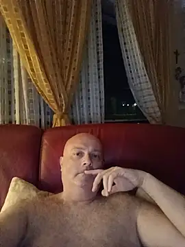 Alexis Bull online show from July 2026 11:00:01 PM