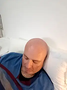 Alexis Bull online show from October 2025 09:26:02 PM