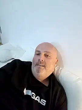 Alexis Bull online show from March 2026 02:39:01 PM