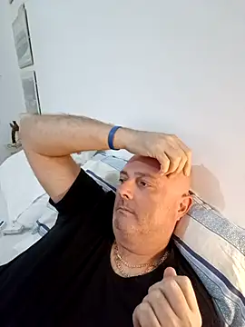 Alexis Bull online show from November 2025 04:11:01 PM