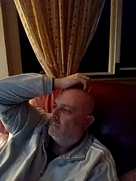 Alexis Bull online show from January 2026 11:33:02 PM