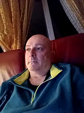 Alexis Bull online show from March 2026 10:44:01 PM