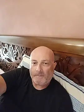 Alexis Bull online show from July 2026 02:08:01 PM