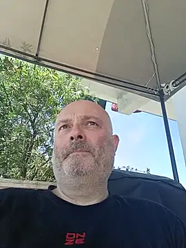 Alexis Bull online show from June 2026 10:04:02 AM