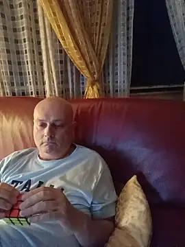 Alexis Bull online show from June 2026 11:32:02 PM
