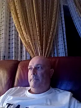 Alexis Bull online show from September 2025 10:50:01 PM