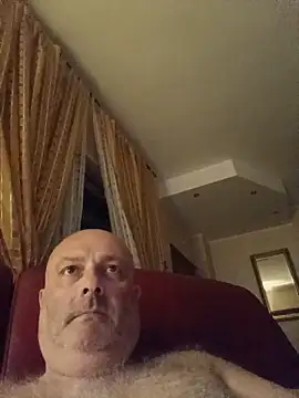 Alexis Bull online show from June 2026 10:47:01 PM