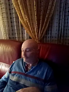 Alexis Bull online show from October 2025 09:26:01 PM