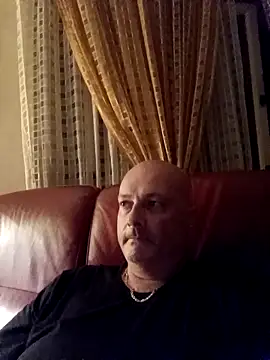 Alexis Bull online show from September 2025 09:22:01 PM