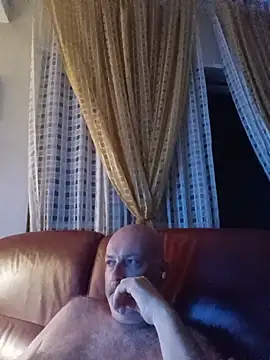Alexis Bull online show from July 2026 10:29:01 PM
