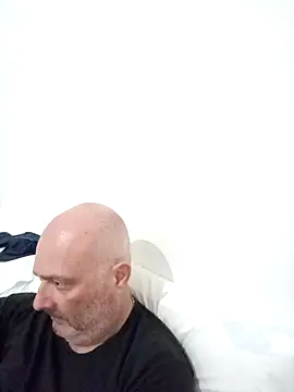 Alexis Bull online show from October 2025 08:04:02 AM