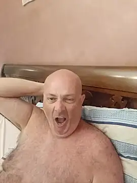 Alexis Bull online show from July 2026 05:32:01 PM